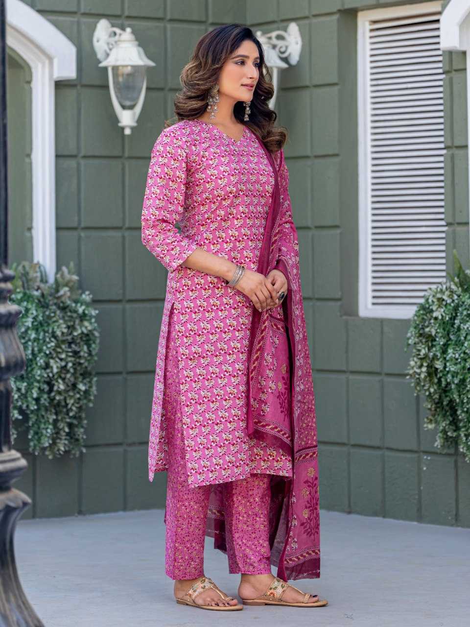 Pink Kurti Set with Cotton Blend Print