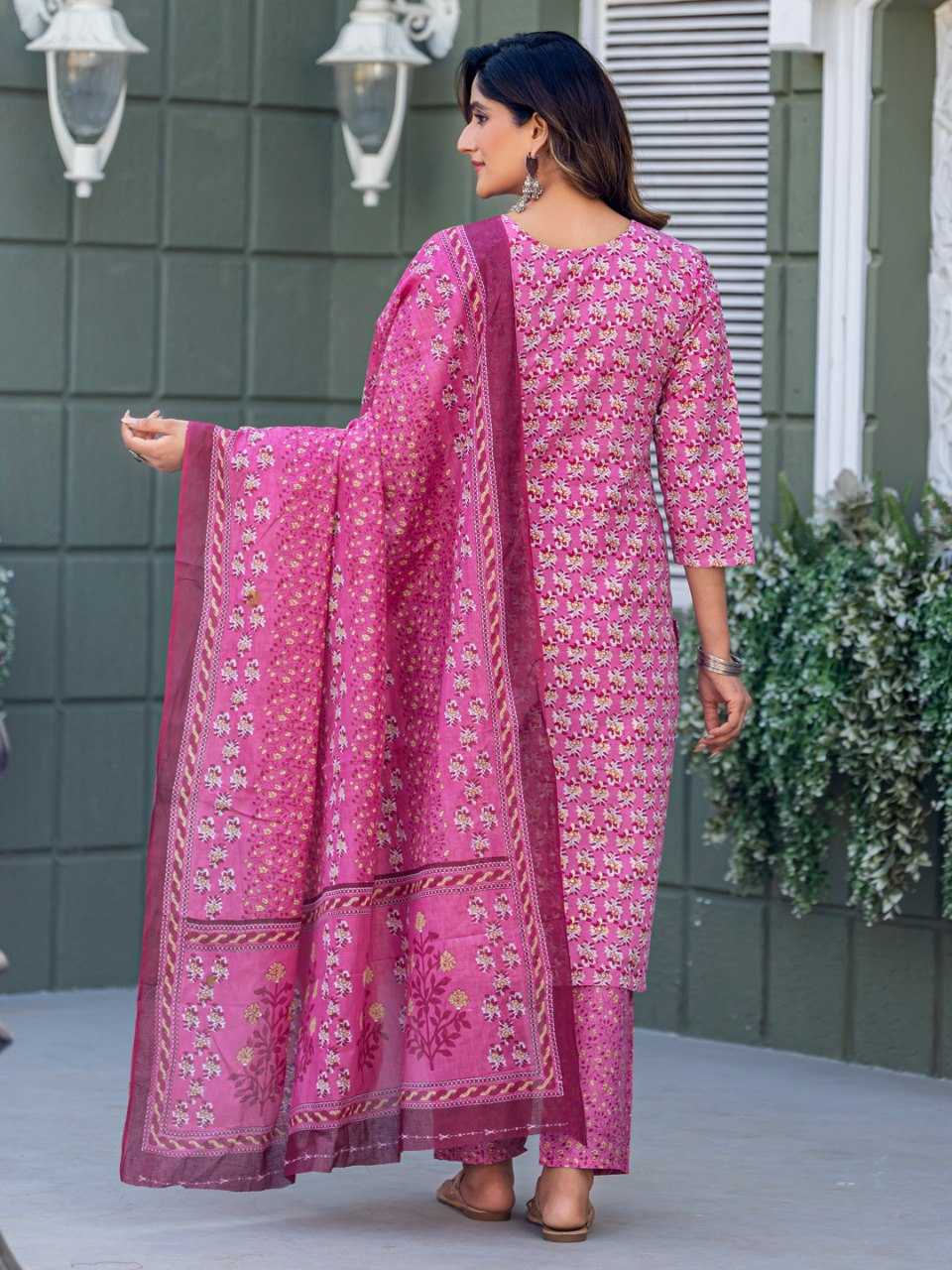 Pink Kurti Set with Cotton Blend Print