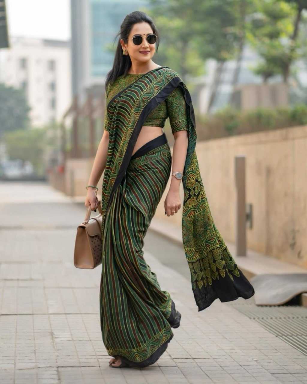 Digital Print Border Semi Gajji Green Silk Saree