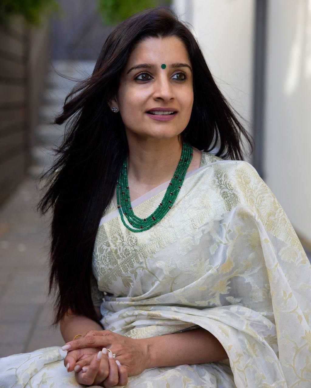 Beautiful Rich Pallu & Jacquard Work On All Over The Saree