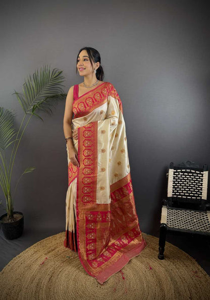 Off White Pure Soft Banarasi Silk Saree Contrast Weaving Border And Pallu