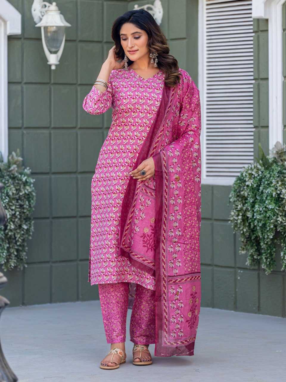 Pink Kurti Set with Cotton Blend Print