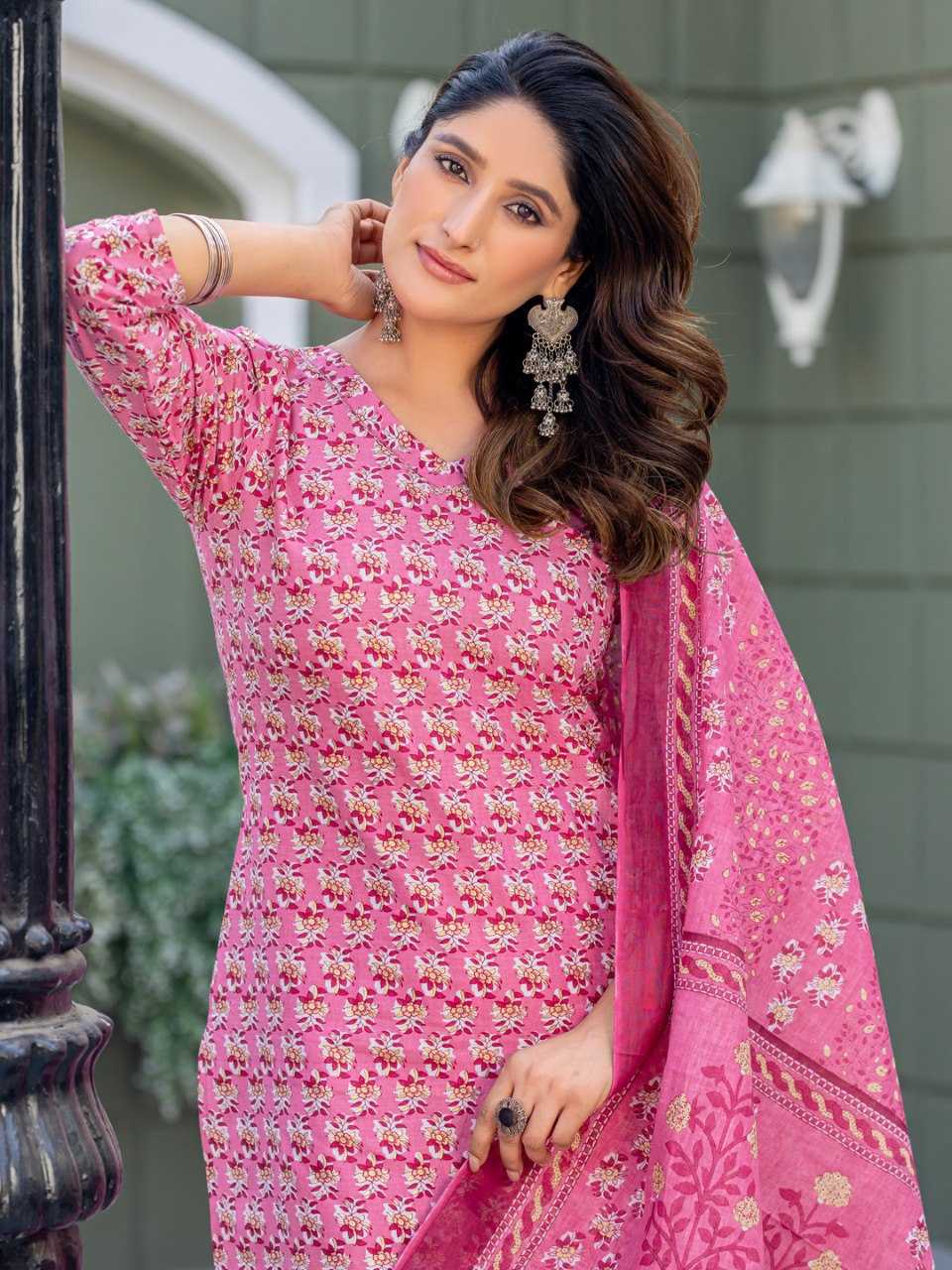 Pink Kurti Set with Cotton Blend Print