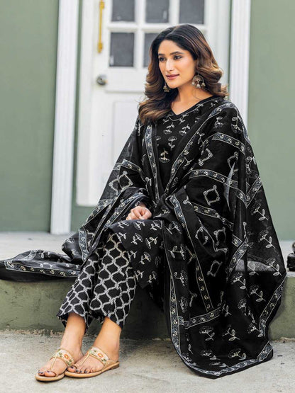 Black Kurti Set with Cotton Blend Print