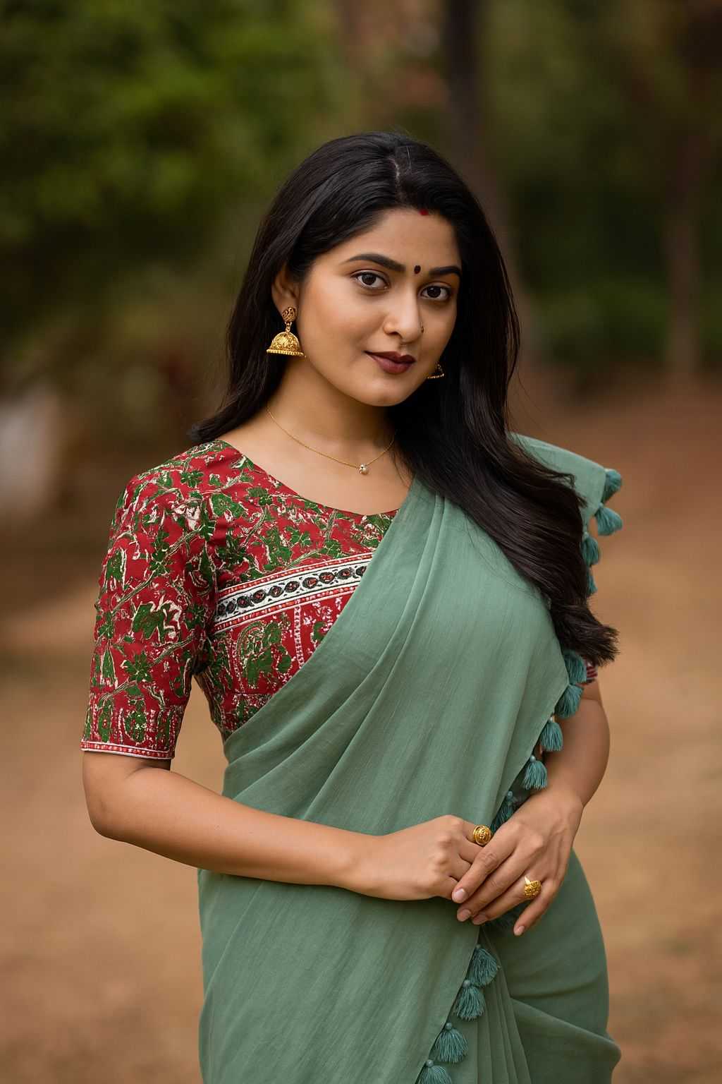 Mul kashmiri Green cotton saree with  latkan and soft silk with kalamkari print