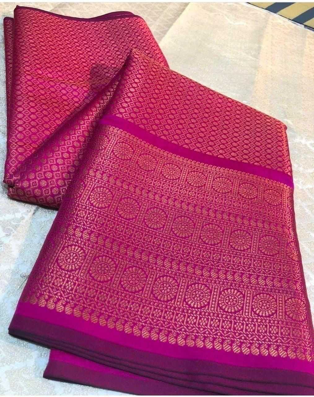 Soft Lichi Pink Silk Saree With Rich Pallu And Jacquard Work