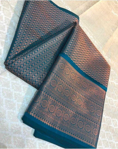 Soft Lichi Morpich Silk Saree With Rich Pallu And Jacquard Work