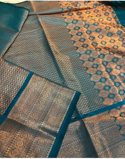 Soft Lichi Morpich Silk Saree With Rich Pallu And Jacquard Work