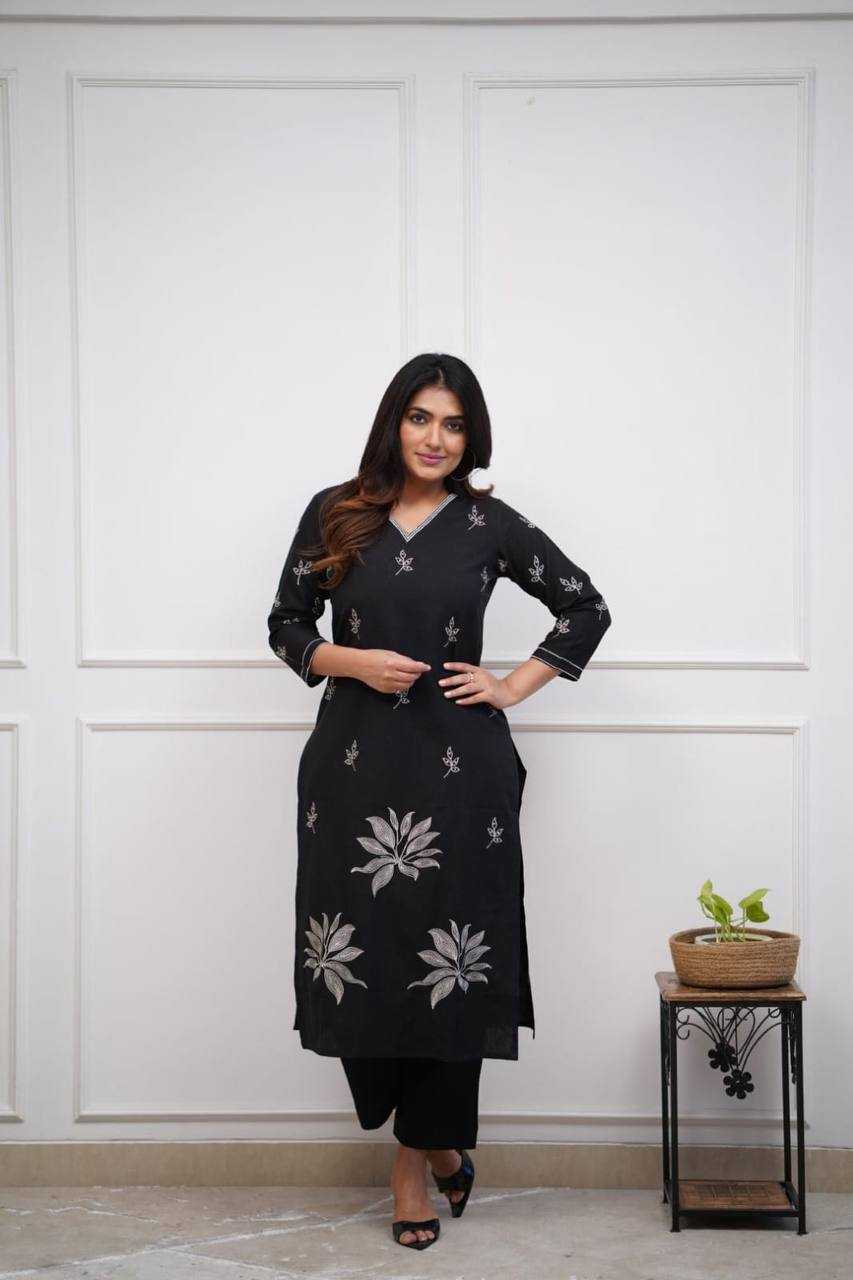 Multi Thread Embroidery Stich Work Black Kurti
