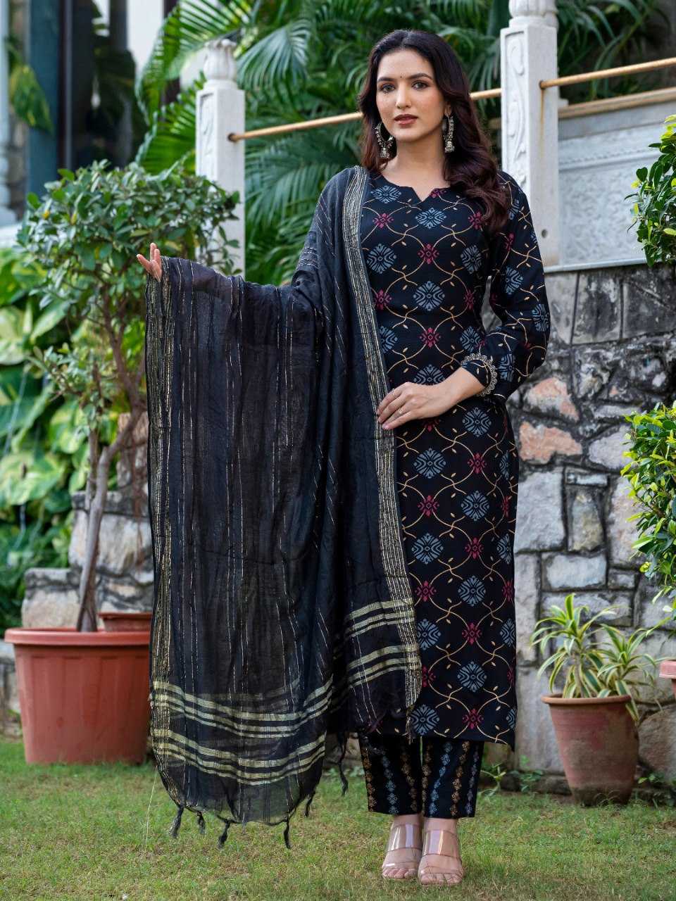 Navy Blue Kurti with Connected Floral Embroidery Print