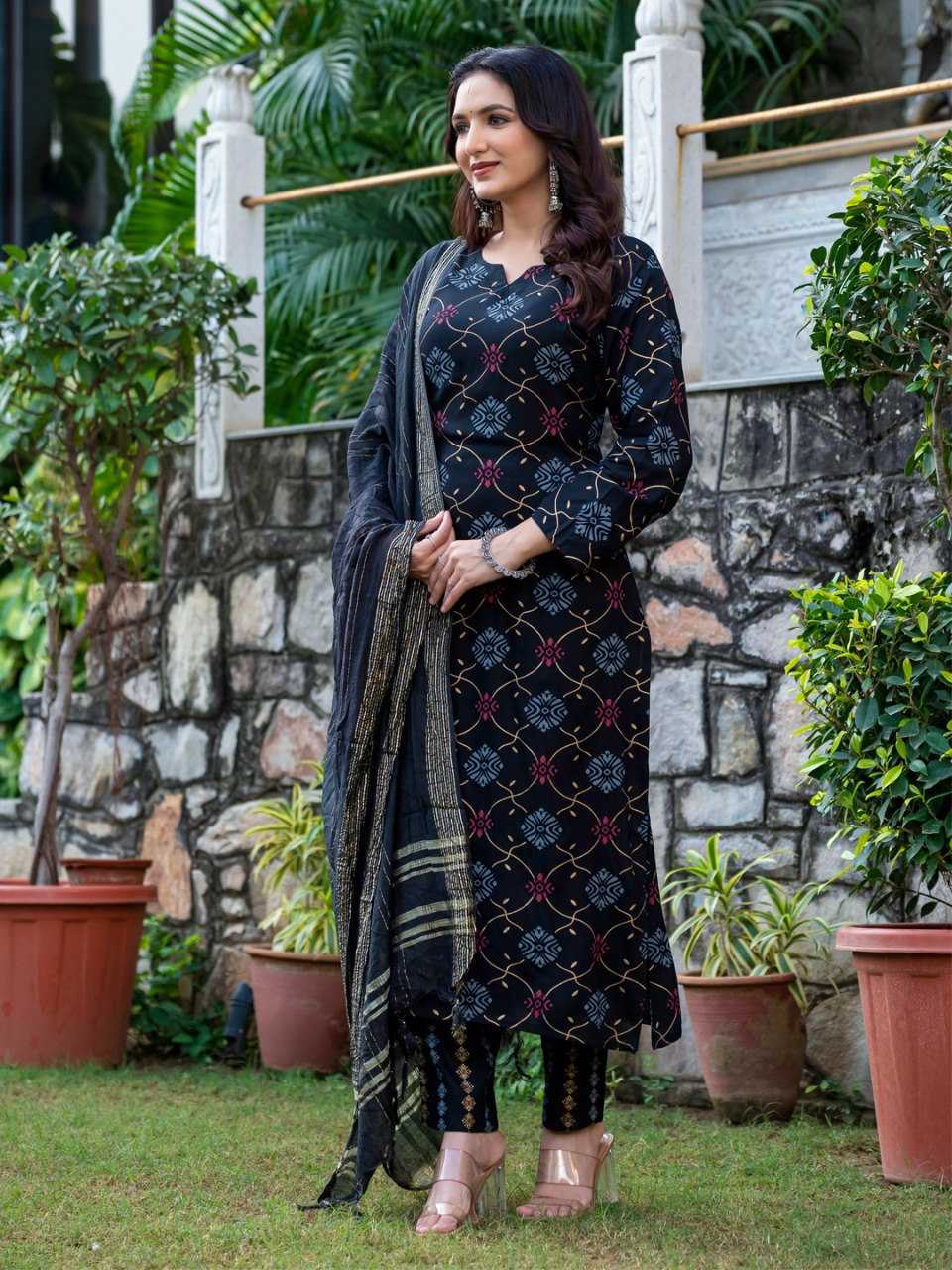 Navy Blue Kurti with Connected Floral Embroidery Print