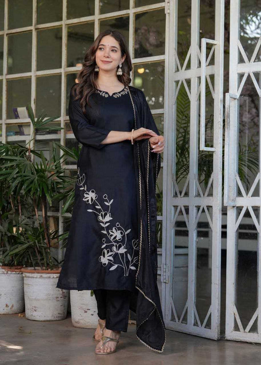Casualwear Black Kurti With Stitchwork