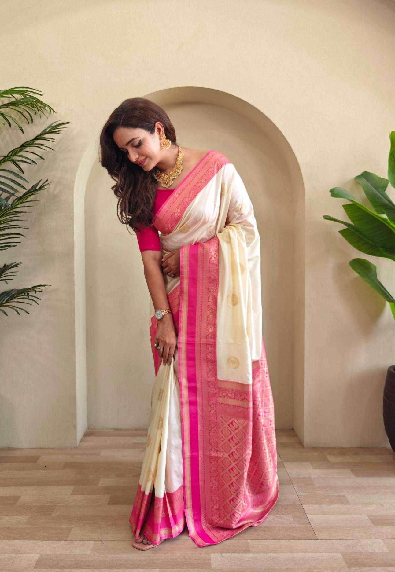 Coin Weaving Design All Over White Saree with Contrast Border and Pallu