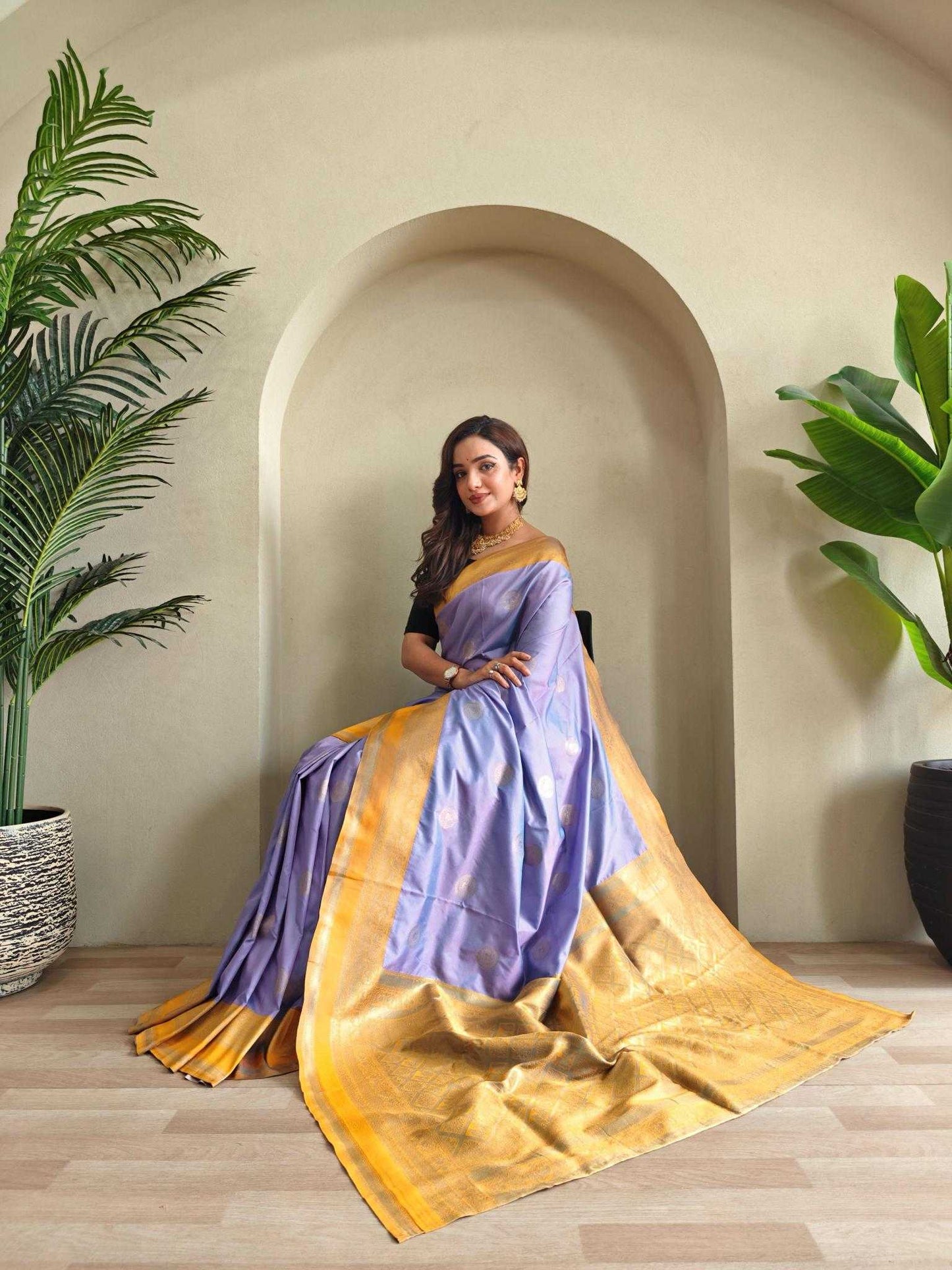 Coin Weaving Design All Over Lavender Saree with Contrast Border and Pallu